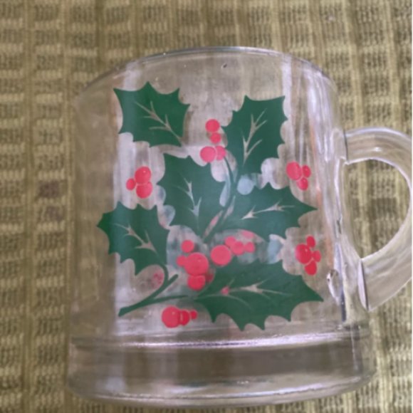 Christmas Holly Berry glass cups by Indiana Glass - Picture 2 of 5